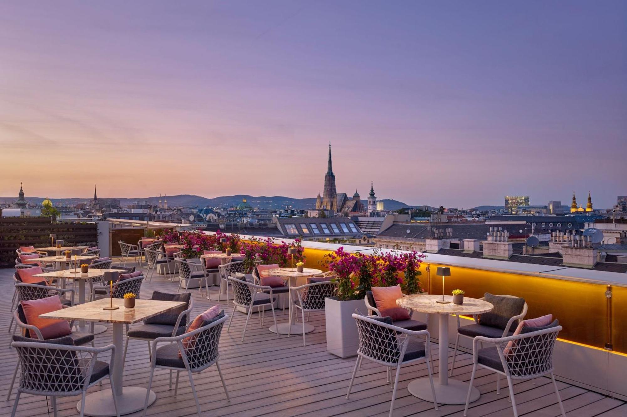 The Ritz-carlton, Hotel Viena